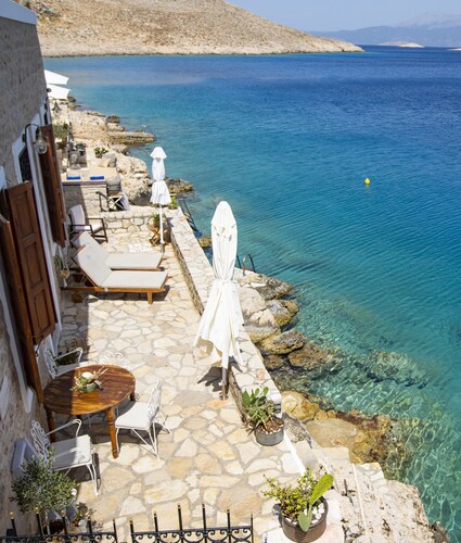 Water-front Boutique Villa, 
direct access to the sea and private big terrace