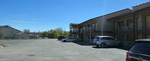 Travelers Inn Winston-Salem University