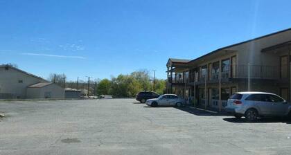 Travelers Inn Winston-Salem University