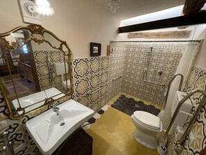 Premier Room | Bathroom