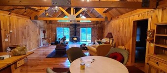 Snowshoe Acres is a beautiful 4 bedroom log cabin