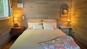 1 chambre, coffres-forts dans les chambres, bureau, Wi-Fi gratuit