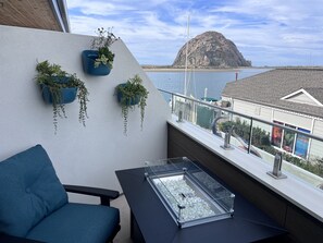 Chambre Signature, 1 très grand lit, balcon, vue océan | Vue sur la plage/l’océan