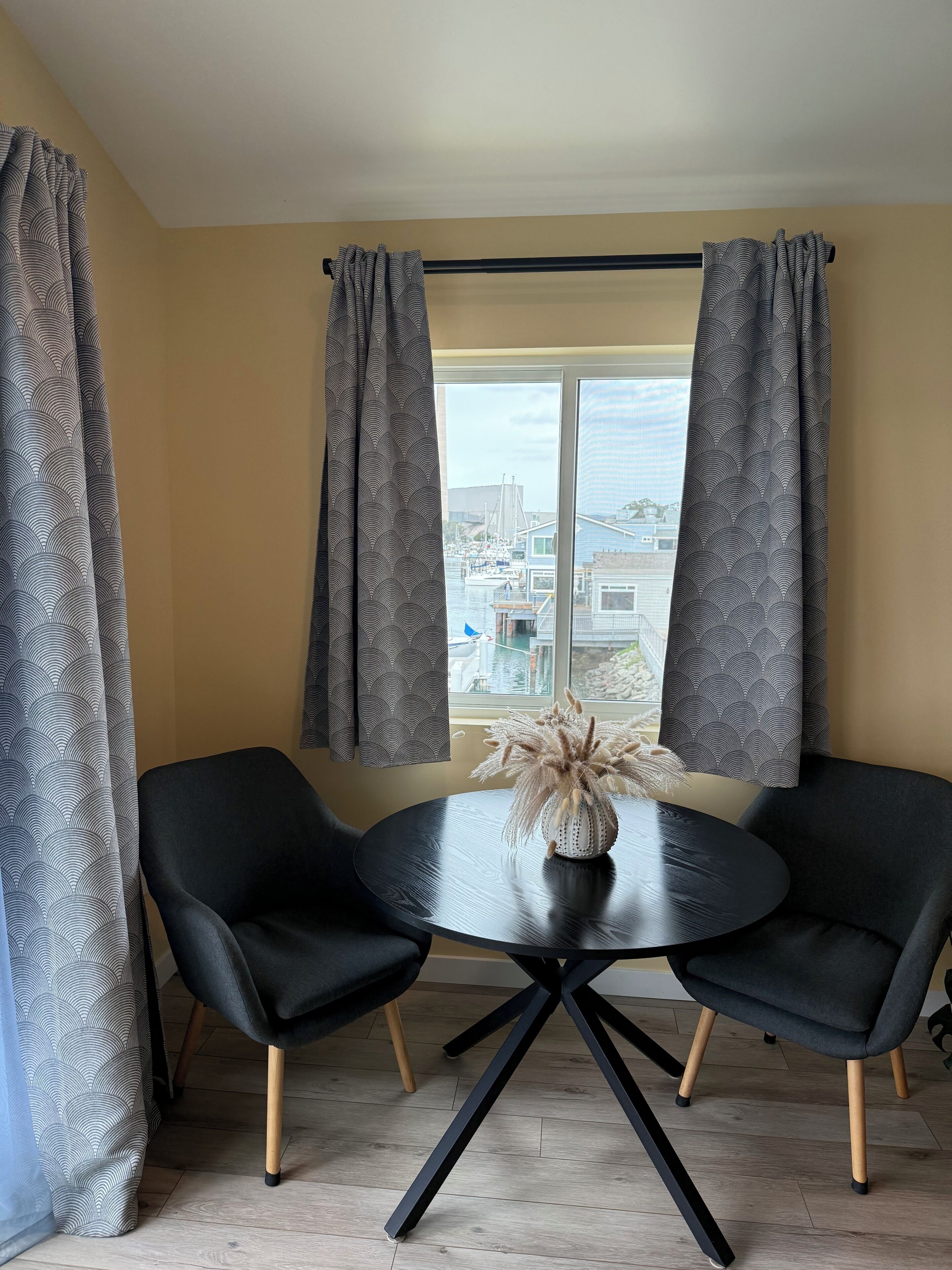 Panoramic Room, 1 King Bed with Sofa bed, Fireplace, Ocean View | Living area | 50-inch Smart TV with digital channels, fireplace, iPod dock