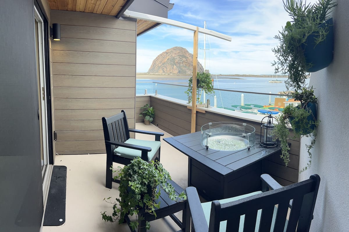 Superior Room, 1 King Bed with Sofa bed, Ocean View | Beach/ocean view