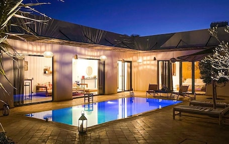 Pool. Maison Privée Avec un Piscine et Grand Jardin au Pied des Montagnes de L'atlas