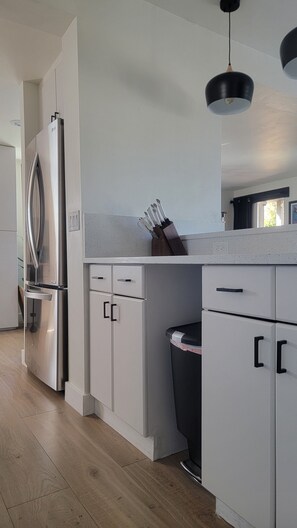 Interior - Old Town Scottsdale modern decor big pool hot tub TV on patio Comfort Convenient (Scottsdale)