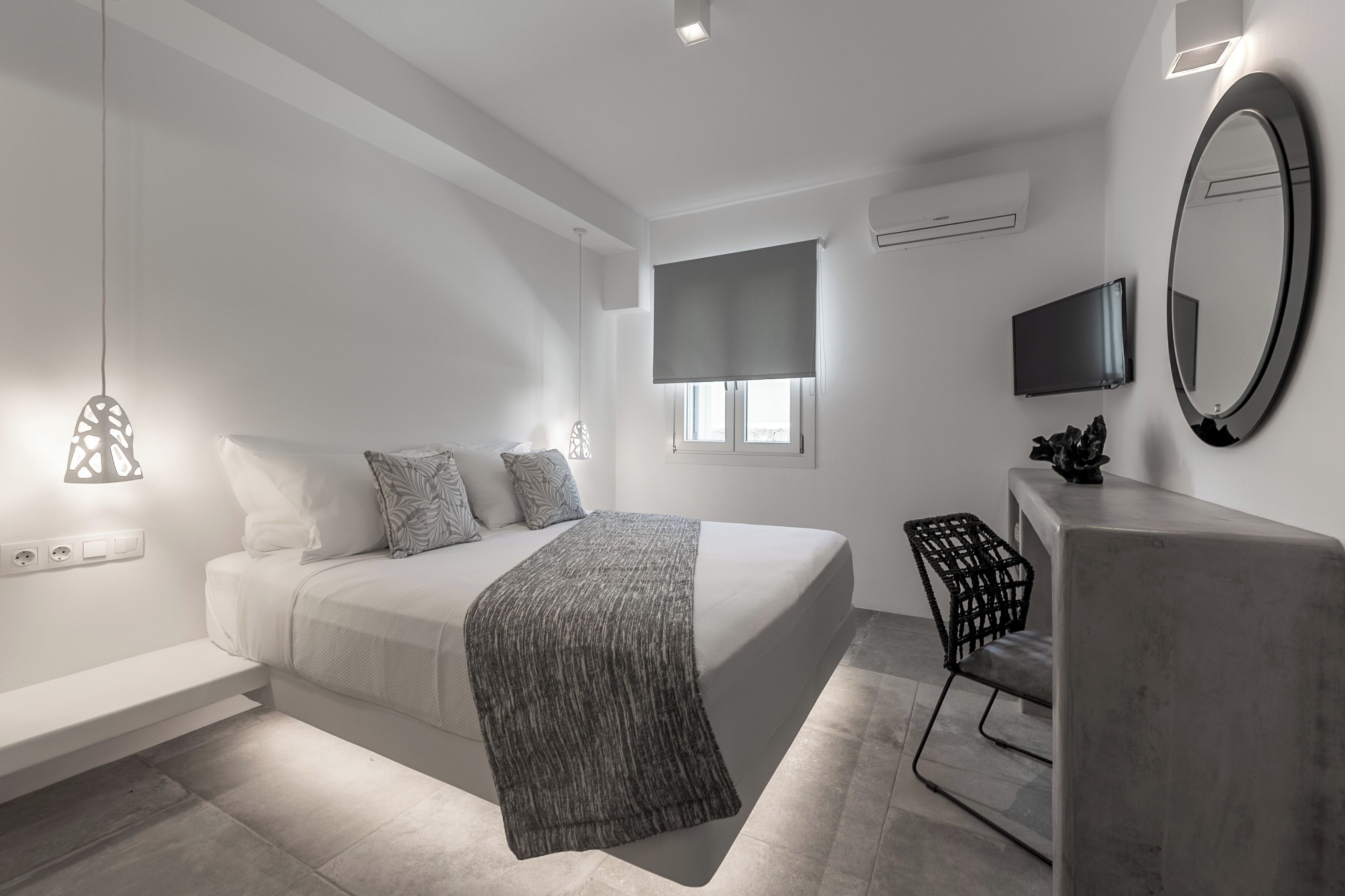 Deluxe Suite, 1 Bedroom, Sea View | 1 bedroom, premium bedding, blackout drapes, soundproofing