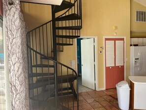 Interior - Spacious Pool House....completely Private!! (Lakeland)