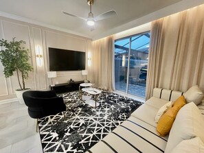 Smart-TV, Tischtennisplatte