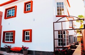 Exterior - "Discover Isla Mujeres from the Comfort of Suites Lorens" (ISLA MUJERES)