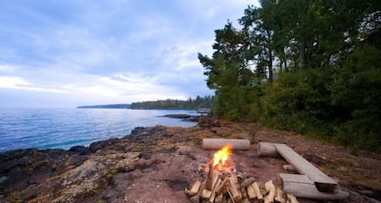 Lovely 3 bedroom, 3 bath cabin at Grand Superior Lodge, North Shore.