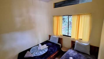 Chambre Double Familiale, patio