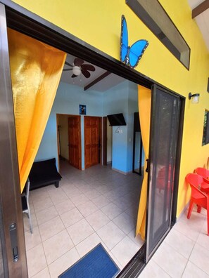 Individually decorated, individually furnished, laptop workspace - Caribbean Blue Morpho (Puerto Viejo de Talamanca)