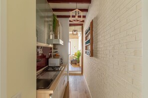 Refrigerador, microondas, parrilla de estufa y lavavajillas 