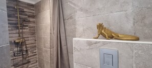 Shower, towels, soap, shampoo