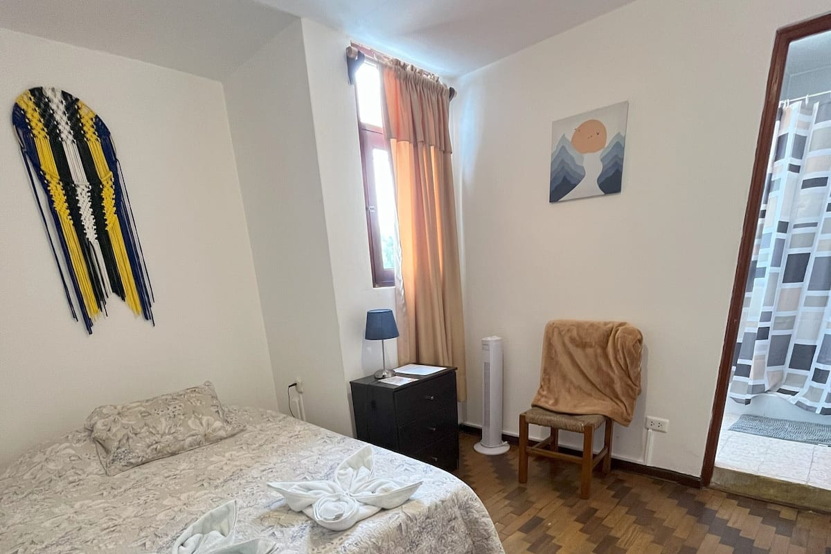 Hab Matrimonial 7 | 1 camera, copriletto in piuma, con arredamento individuale