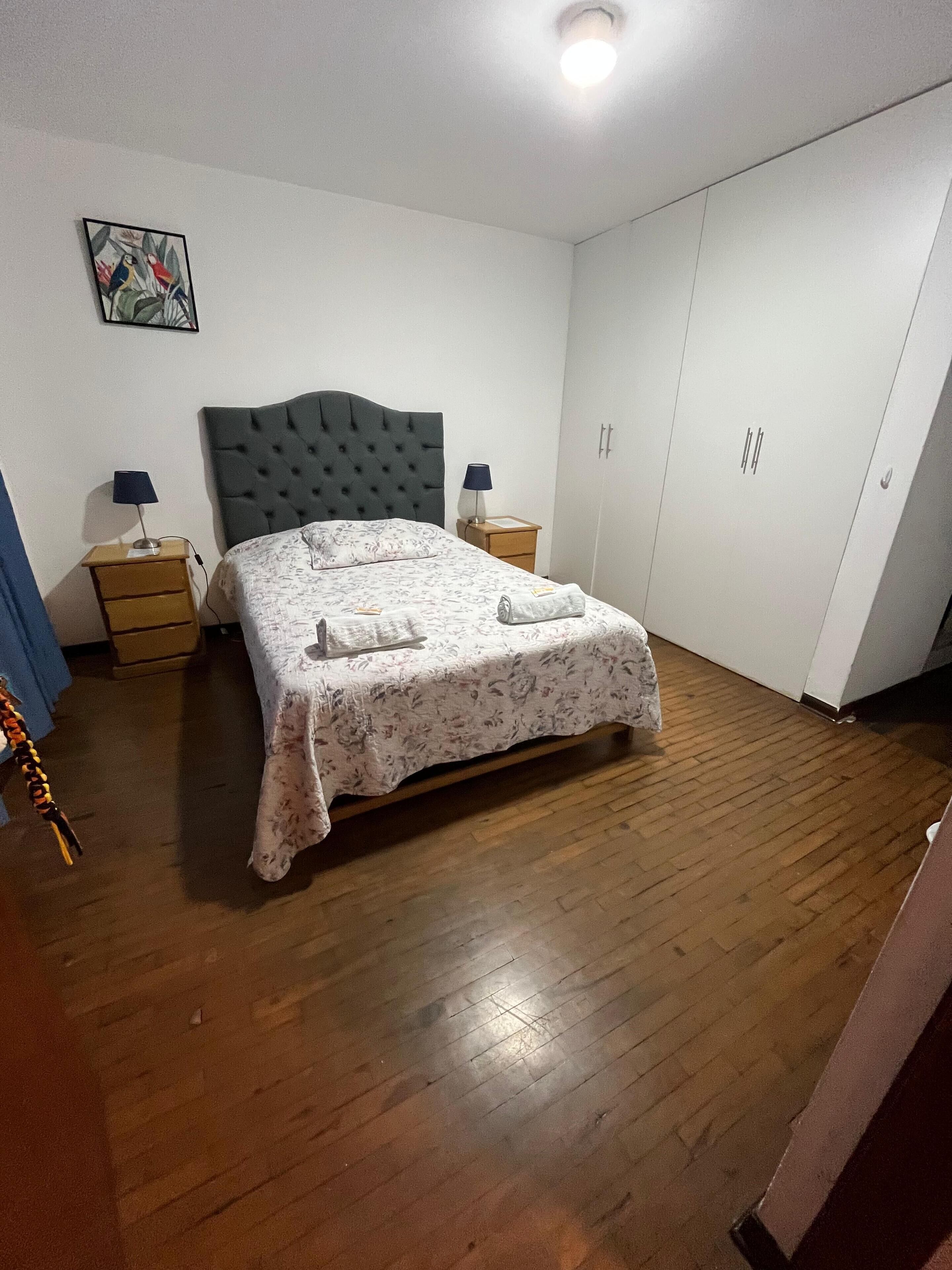 Habitacion Doble 8 | Couette en duvet d'oie, ameublement personnalisé, bureau