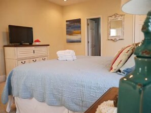 4 bedrooms, WiFi, bed sheets