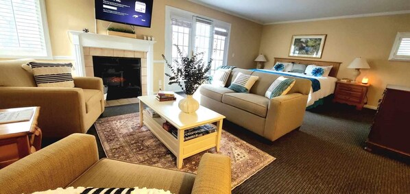 Smart TV, fireplace
