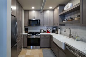 Fridge, microwave, oven, stovetop - Luxurious Remodel- Walking Distance & Resort Pool Access (Sun Valley)