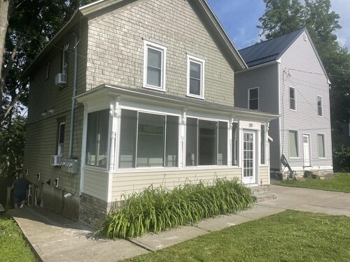 BRAND NEW Cozy Renovated Apartment/House Near Colleges and Ballparks