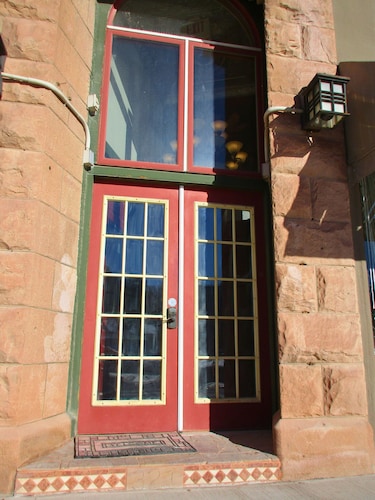 Come stay for a night or a few - NO cleaning fee