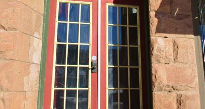 Come stay for a night or a few - NO cleaning fee