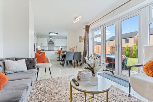 Luxury Modern House - near Birmingham NEC and airport