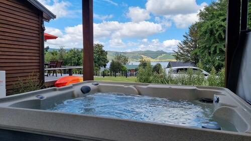 Lake Escape - A Magic Getaway
Trout Fishing, Kayaking, space for tents or boats 