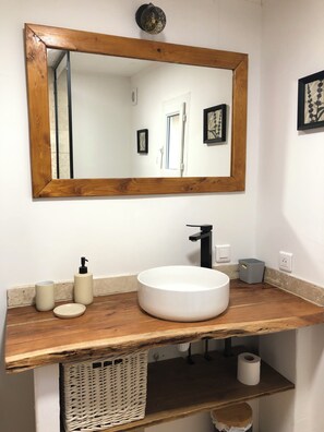 Chuveiro, secador de cabelo