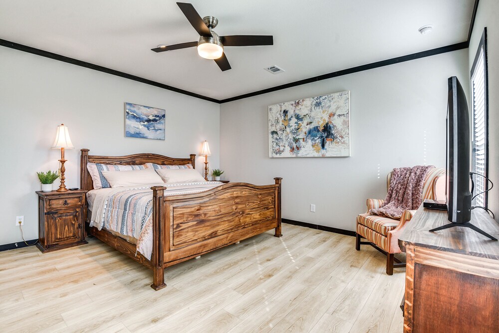 Possum Kingdom Lake House w/ Shared Dock & Hot Tub Palo Pinto County