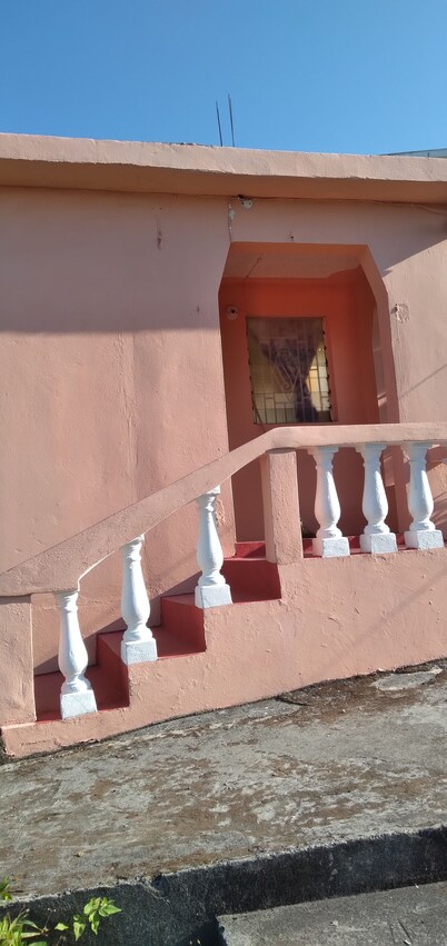Breezy Inn overlooking the valley and the mountains. You will have own privacy.