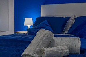 2 chambres, bureau, fer et planche à repasser, lit parapluie