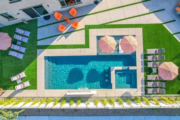 Outdoor pool, a heated pool