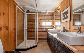 Shower - Nice home in Bjorli with WiFi (Bjorli)