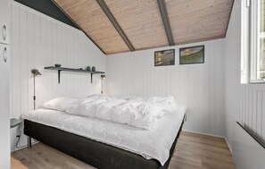 3 bedrooms, free WiFi - Amazing home in Hvide Sande with WiFi (Hvide Sande)