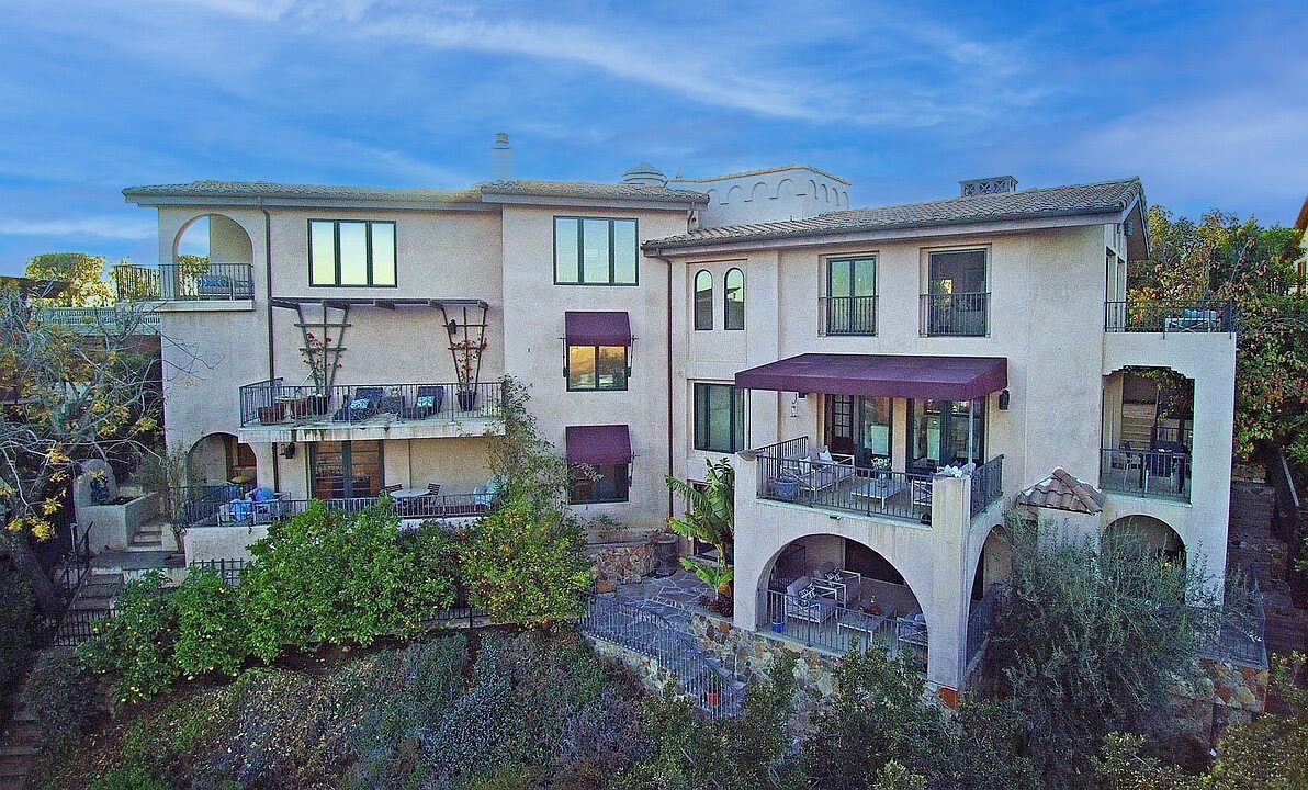 Luxury Mediterranean Style Hollywood Hills Retreat