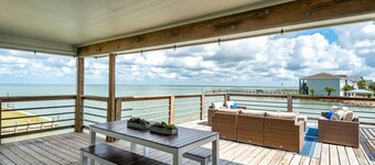 Luxury Waterfront Retreat: Pool, Fishing & 5BR, Sleeps 12