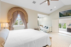 3 Schlafzimmer, Schreibtisch, Bügeleisen/Bügelbrett, Reisekinderbett