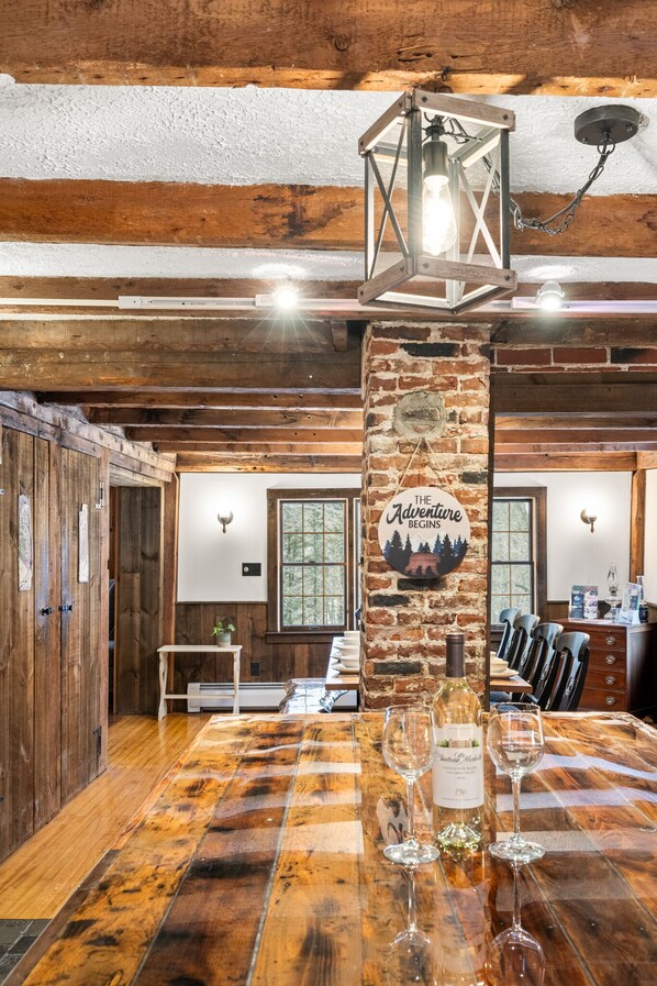 Dining - Large rustic home with gameroom. Near lakes, skiing, walk to downtown. (Wilmington)
