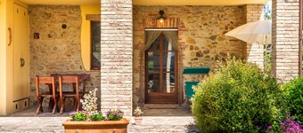 Apartment "Casa Le Basse - Giuncarico" with Private Terrace & Wi-Fi