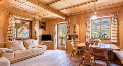 Apartment "Stofnerhof Bauernhaus" with Mountain View, Shared Garden & Wi-Fi