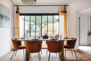 Dining - Superbe Maison De Charme La Flotte En Ré with Private Heated Pool, Private Terrace and Wi-Fi (La Flotte)