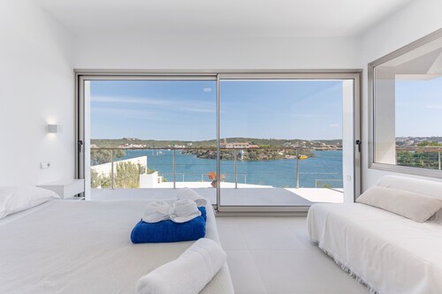 Villa 'Hastinapura' mit Meerblick, privatem Pool und WLAN