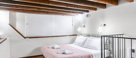 1 間睡房、熨斗/熨衫板、上網、床單