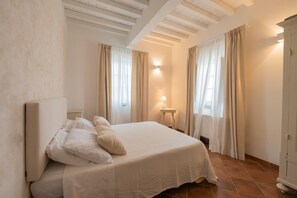 1 bedroom, free WiFi, bed sheets - Holiday Apartment "Peonie" with Shared Pool, Shared Garden & Wi-Fi (Montepulciano)