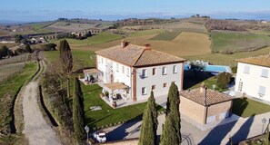 Exterior - Holiday Apartment "Peonie" with Shared Pool, Shared Garden & Wi-Fi (Montepulciano)