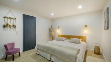 2 chambres, fer et planche à repasser, Wi-Fi gratuit, draps fournis