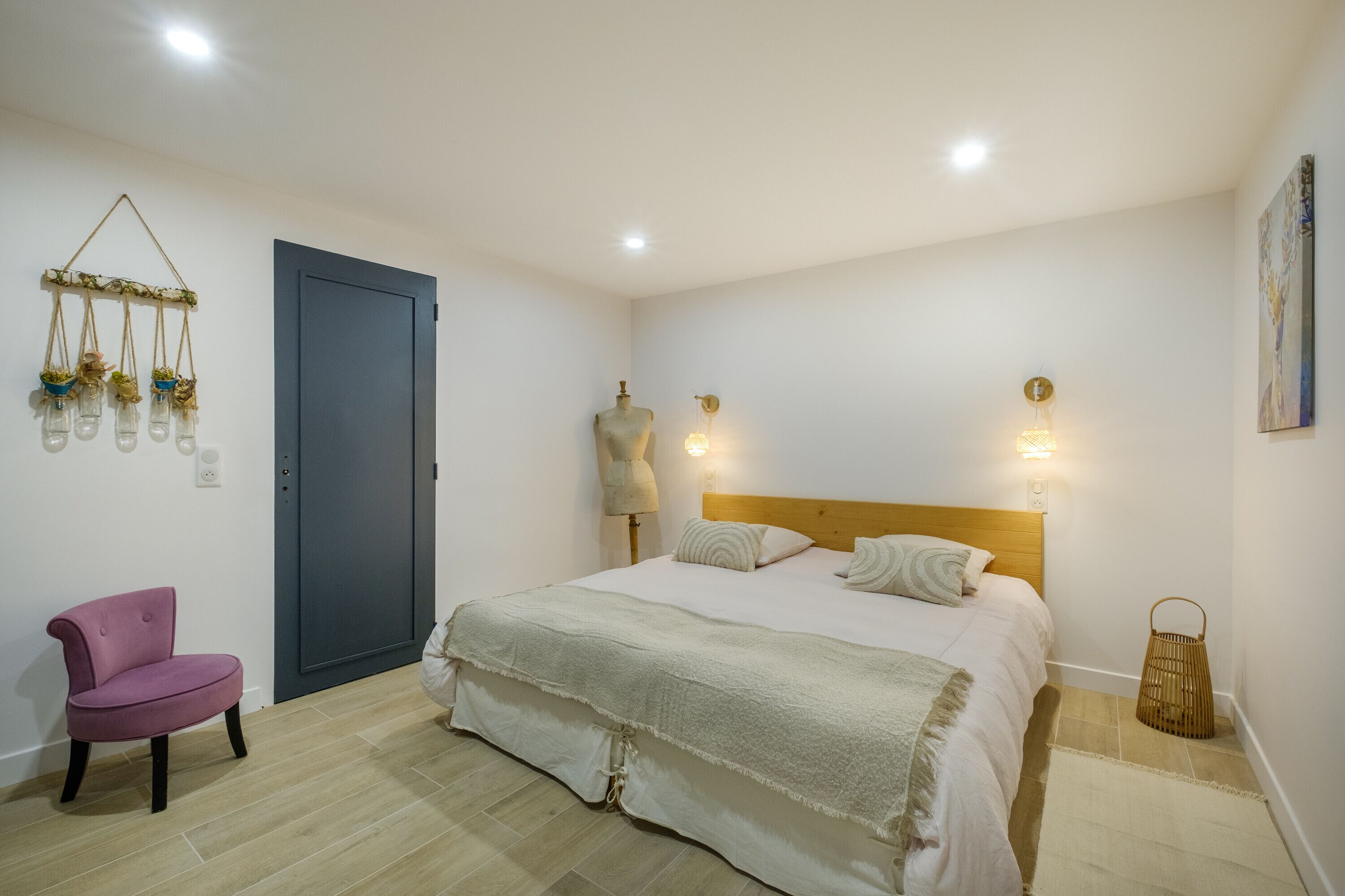 2 chambres, fer et planche à repasser, Wi-Fi gratuit, draps fournis